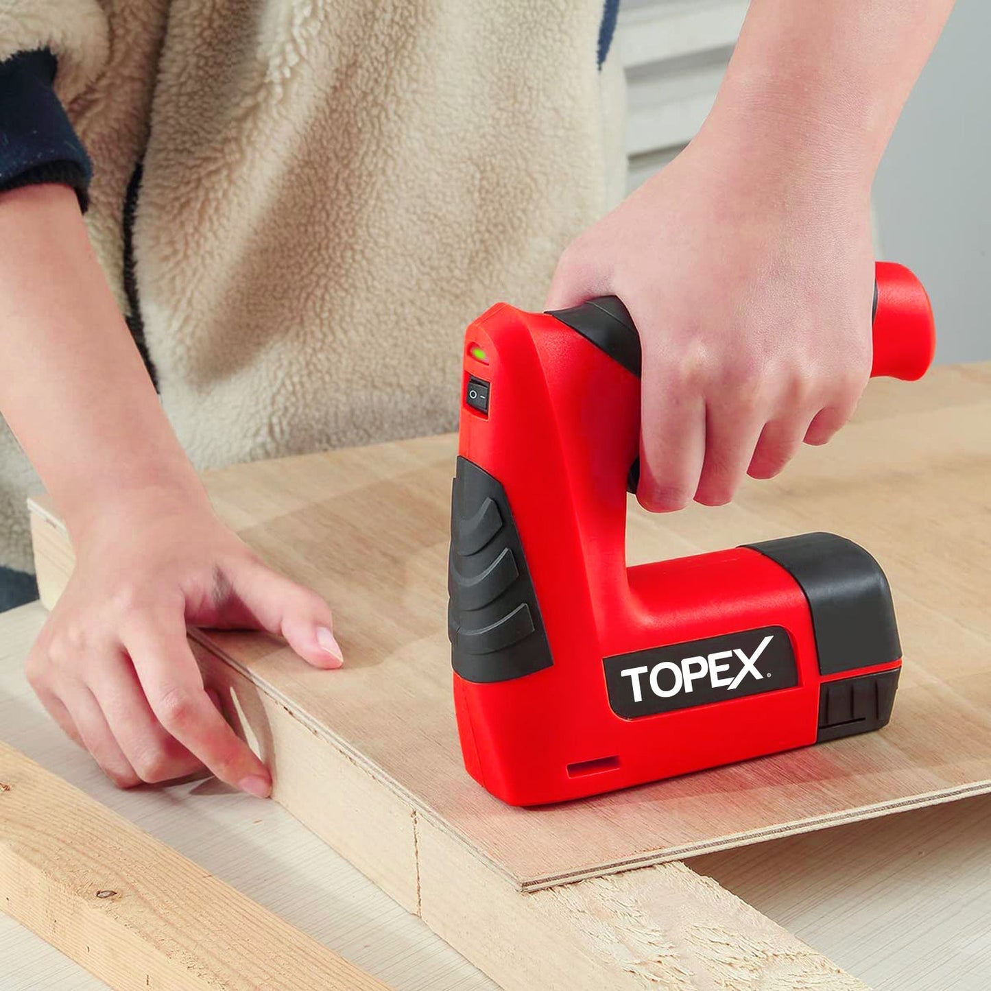 4V Cordless Stapler